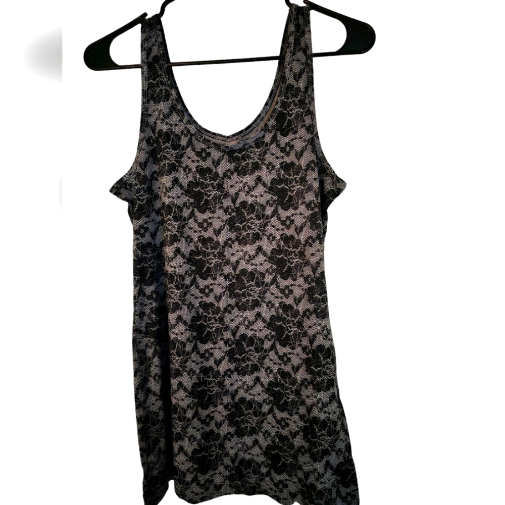 No Boundaries XL Gray/Black pattern print